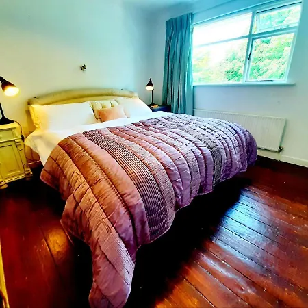 Jackson's Riverside Retreat Ballybofey